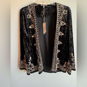 Women’s size medium black crushed velvet top gimmick nwt